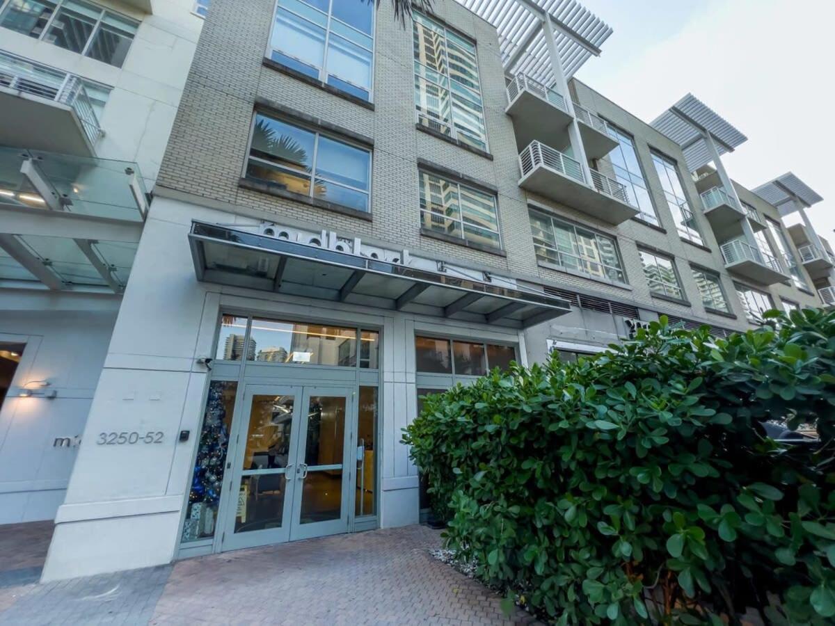 Palm Place Heart Of Miami With Parking Pool And Gym Екстериор снимка