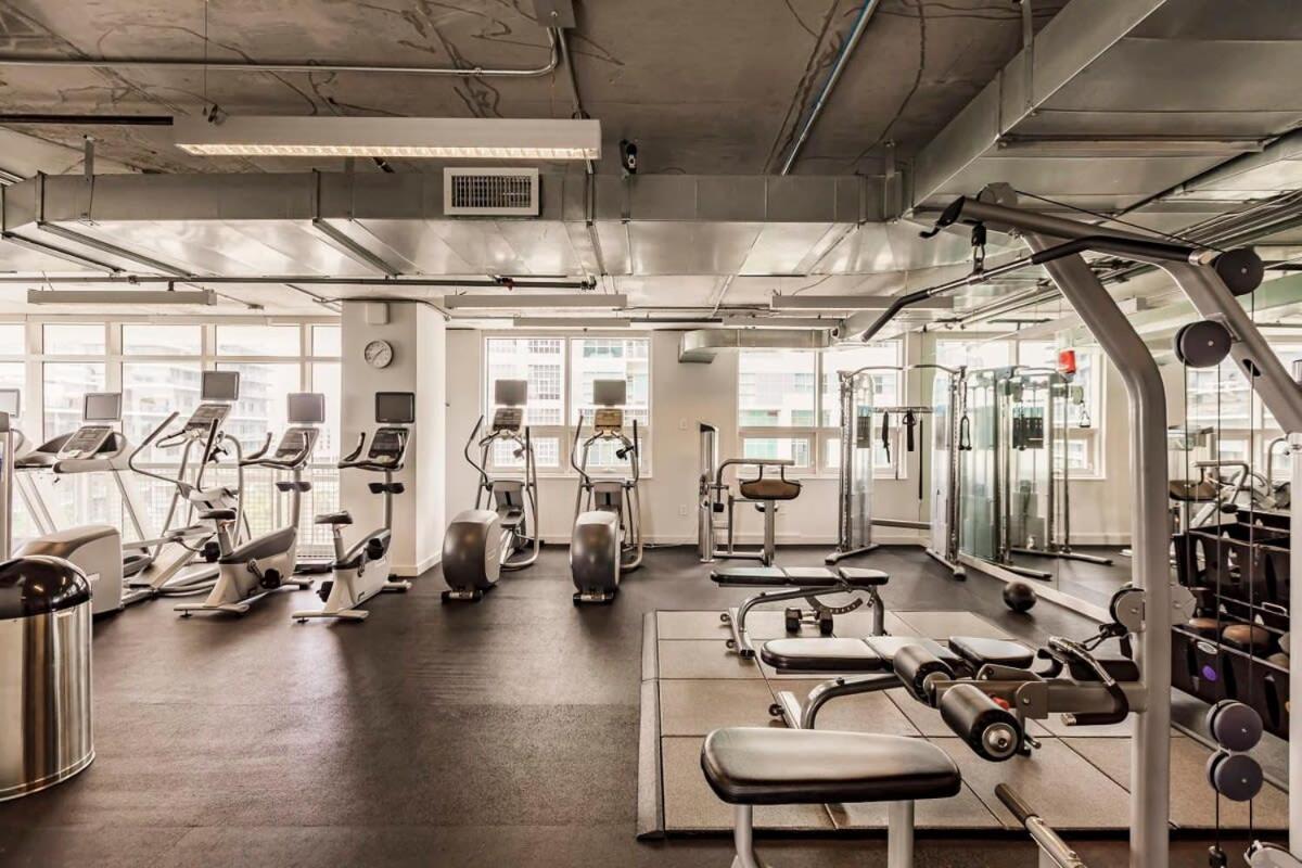 Palm Place Heart Of Miami With Parking Pool And Gym Екстериор снимка